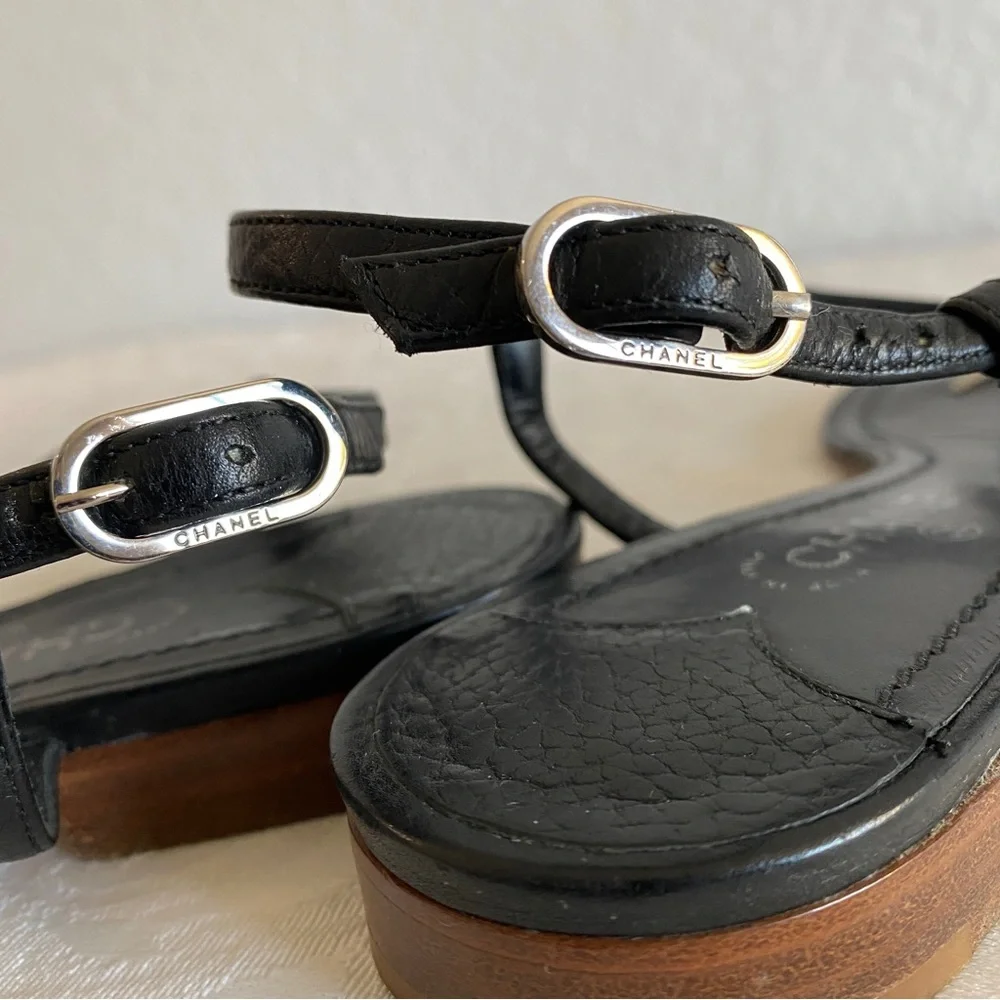 Chanel CC logo flat sandals
